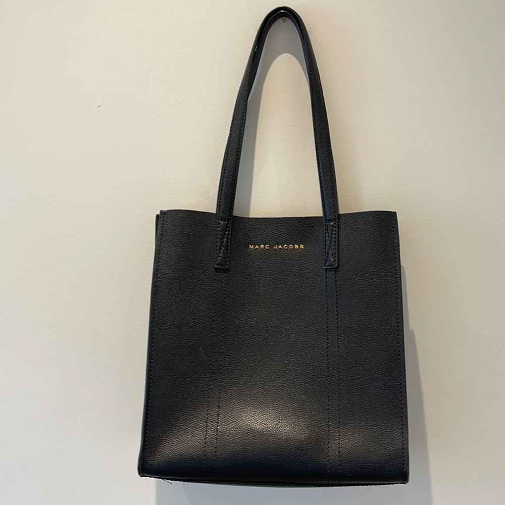 Marc Jacobs Black Shoulder Bag - Like New!
